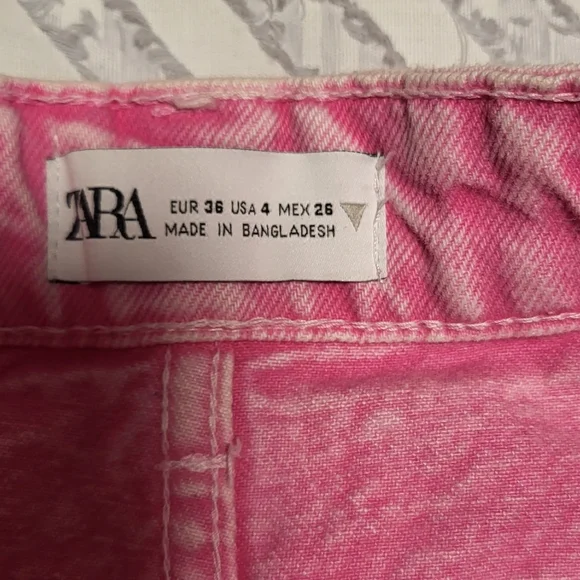 SOLD " Zara Distress Pink Jean Shorts 26 - Picture 2 of 9